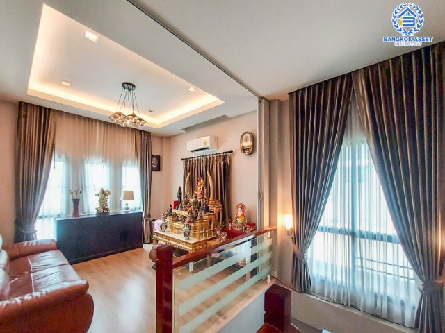 *****บ้านเดี่ยวมือสองย่านนนทบุรี ม.ลัดดาวิลล์4 บ้านกล้วย-ไทรน้อย บ้านสวยหลังใหญ่ เนื้อที่มากสุดถึง 53.4 ตร.ว. ฟังก์ชันครบ 4 ห้องนอน 3 ห้องน้ำ 2 ที่จอดรถ บนทำเลศักยภาพ ใกล้จุดขึ้นทางด่วน "กาญจนาภิเษก" เพียง 15 นาทีก็ถึงรถไฟฟ้าสายสีม่วง "สถานีคลองบางไผ่" ในราคาสุดคุ้ม!